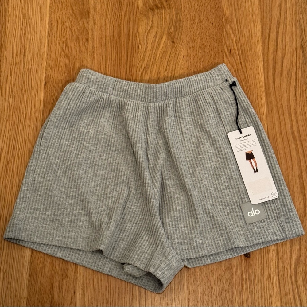 Alo Muse Short Grey
